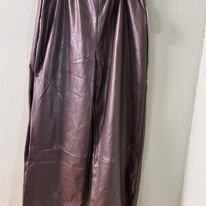 Scoop woman’s Brown Faux Leather Pants size L